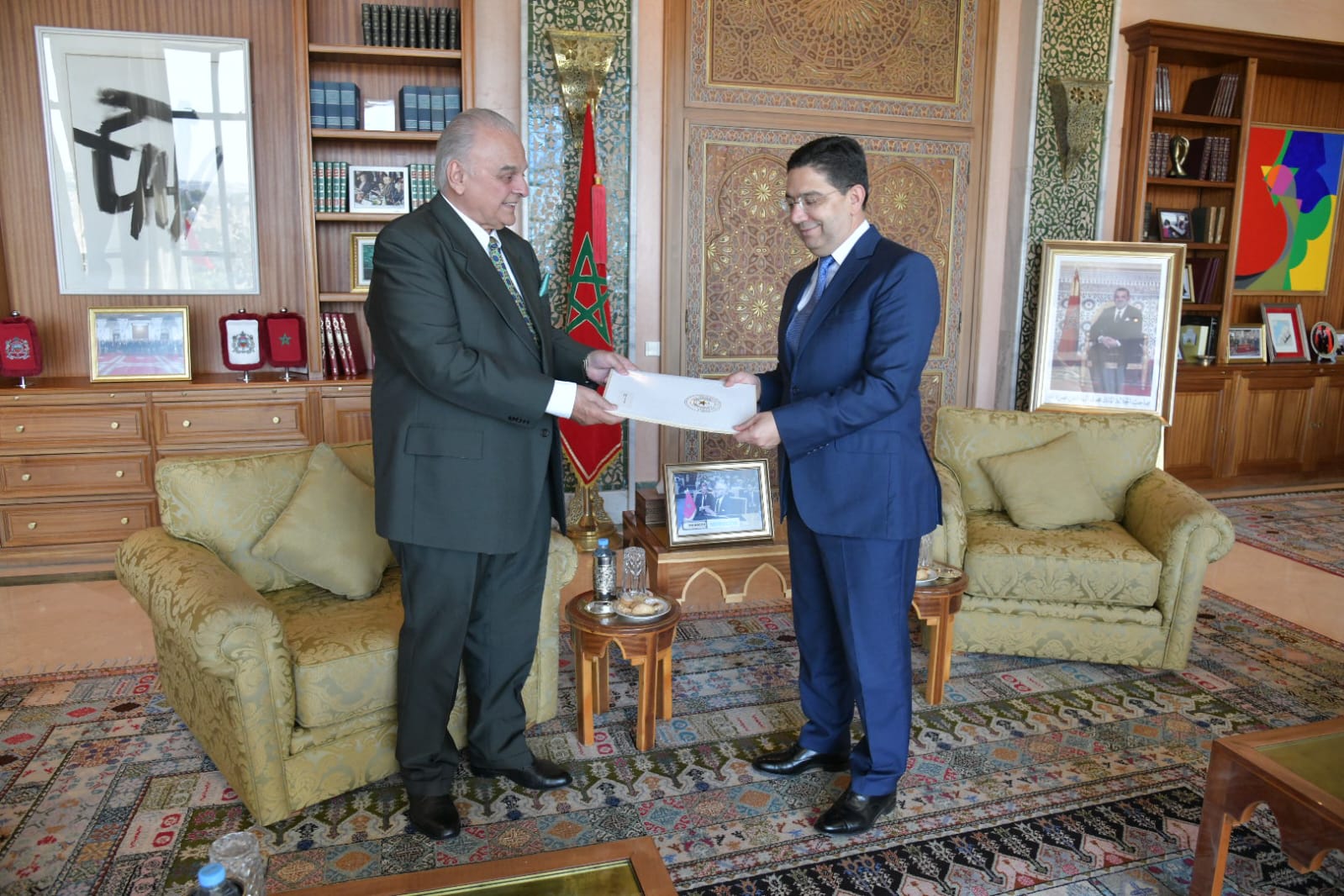 Lee más sobre el artículo Embajador Víctor Hugo Paniagua Fretes presentó copia de sus Cartas Credenciales