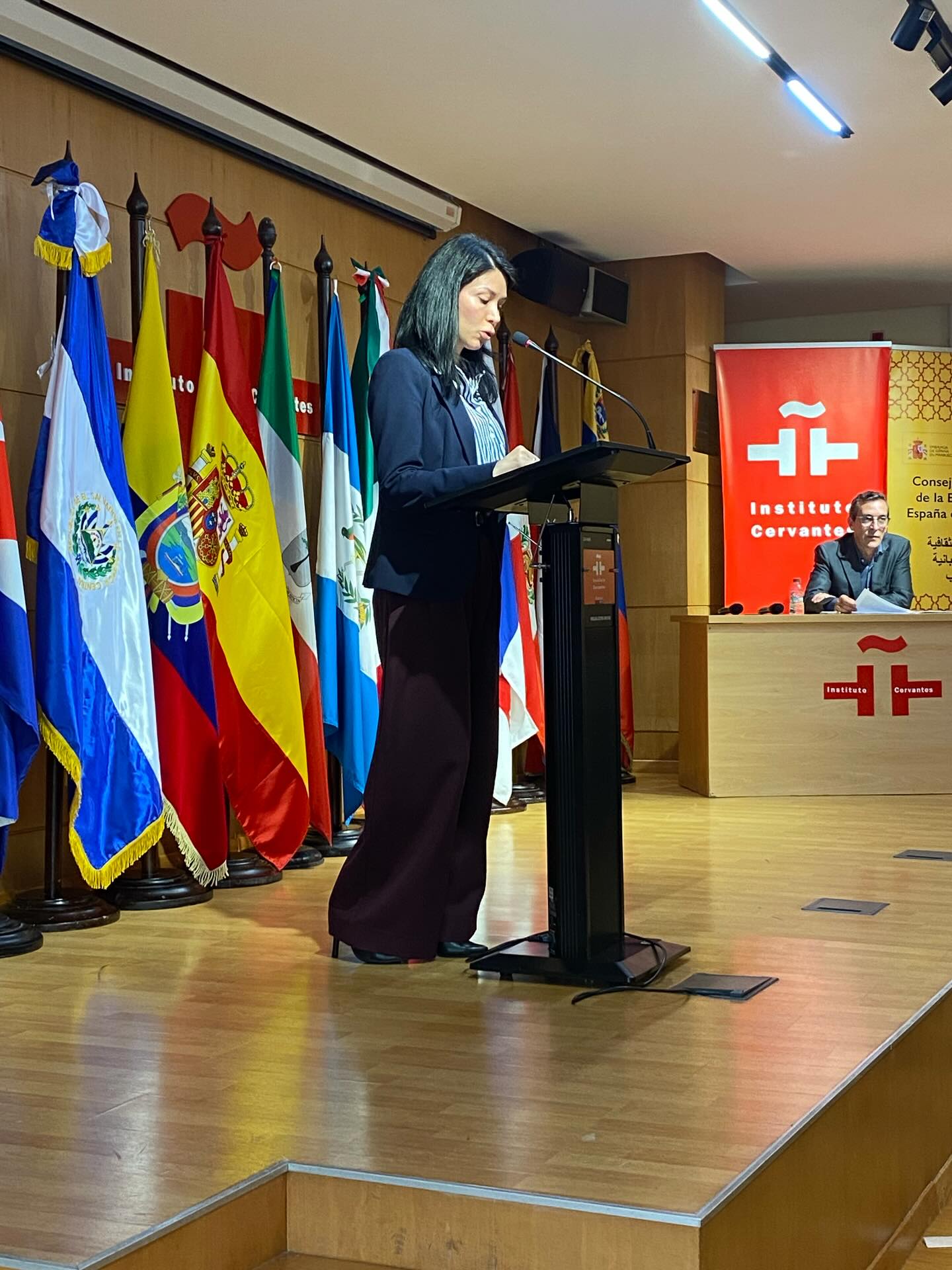 Lee más sobre el artículo Con motivo del Día Internacional del Libro, la Embajada de le República del Paraguay participo en la lectura anual de El Quijote.